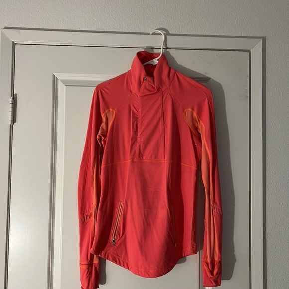 Lululemon Run: Reflect Pullover. Size 10. - Picture 4 of 8